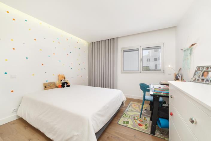 Image No.10-3 Bed Apartment for sale