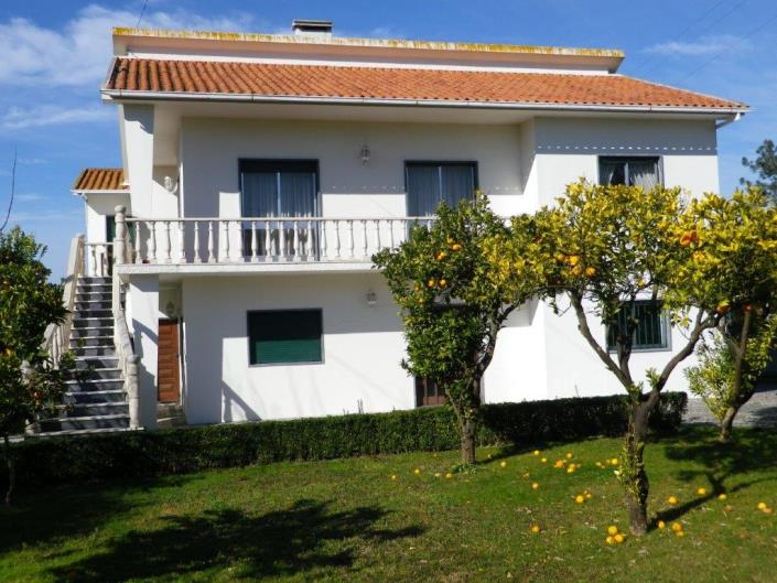 Image No.2-5 Bed Property for sale