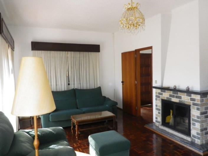 Image No.9-5 Bed Property for sale