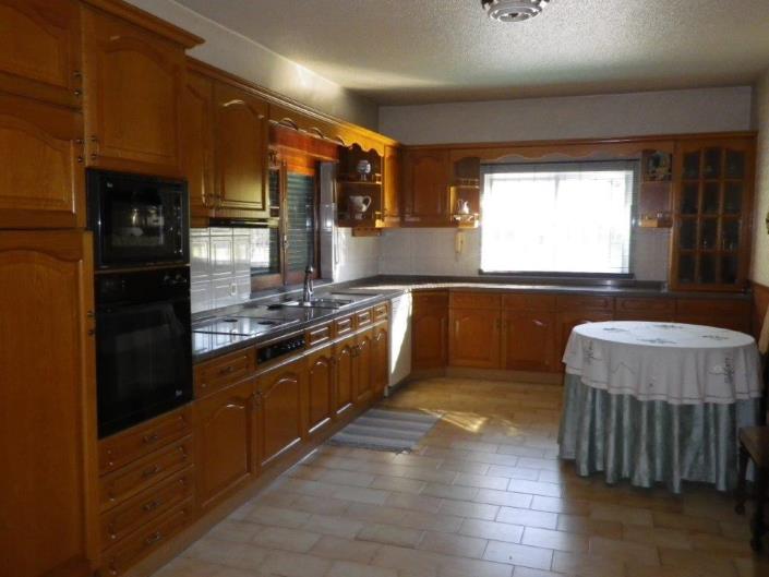 Image No.24-5 Bed Property for sale