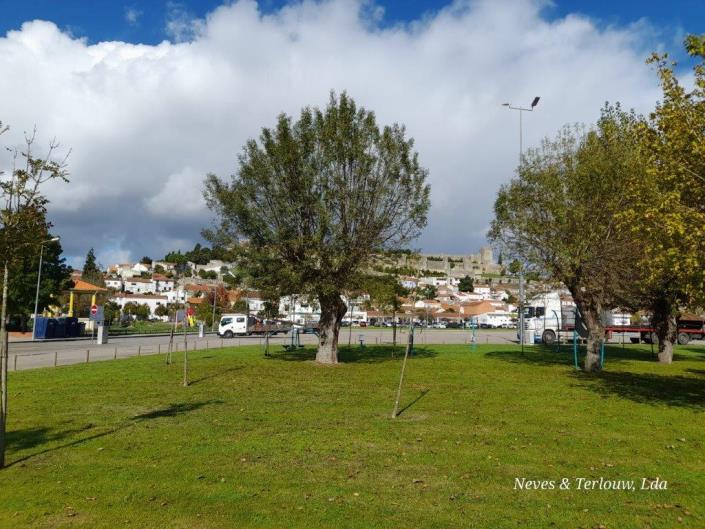 Image No.46-3 Bed Flat for sale