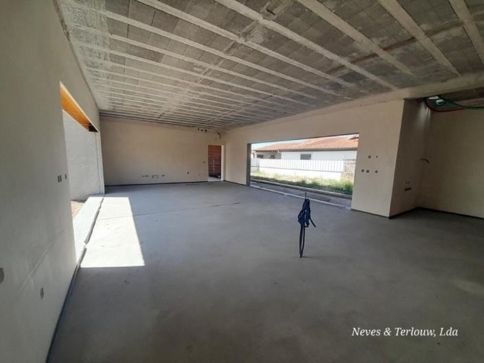 Image No.6-3 Bed House for sale