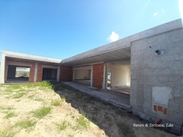 Image No.9-3 Bed House for sale