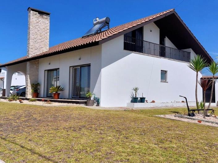 Image No.5-Villa / Détaché de 5 chambres à vendre à Guia