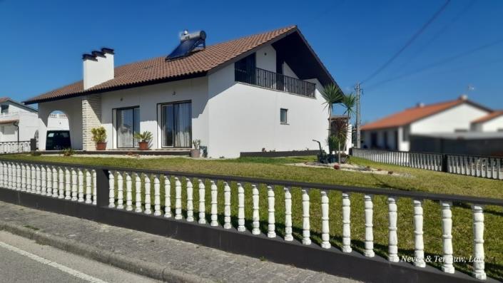 Image No.5-5 Bed Villa / Detached for sale
