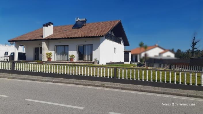 Image No.43-5 Bed Villa / Detached for sale