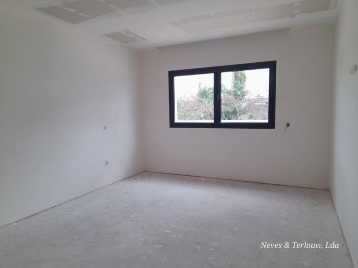 Image No.11-3 Bed House for sale