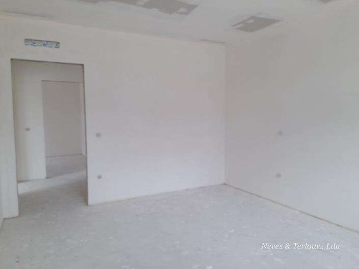 Image No.12-3 Bed House for sale