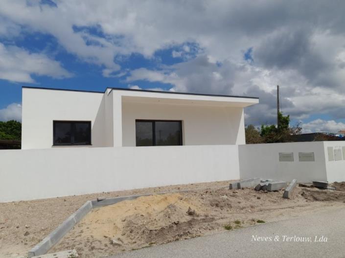 Image No.27-3 Bed House for sale
