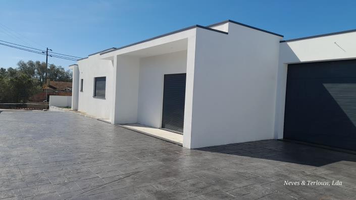 Image No.2-3 Bed House for sale