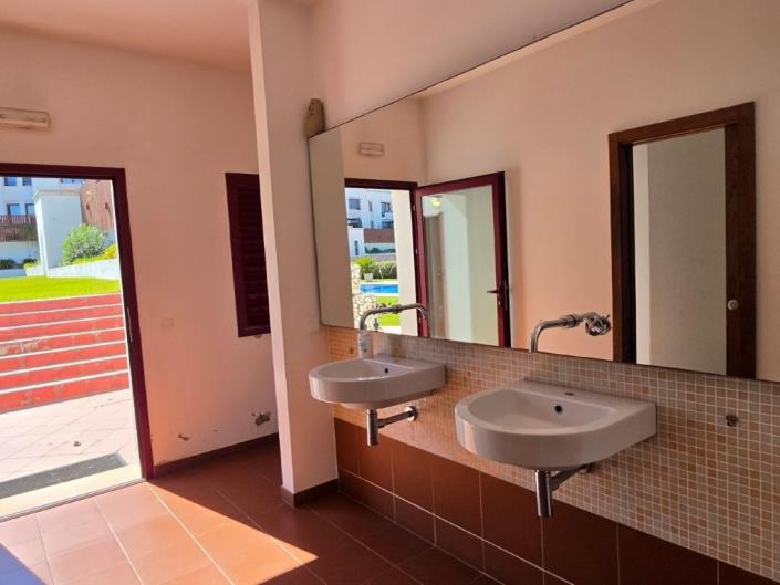 Image No.38-4 Bed Apartment for sale