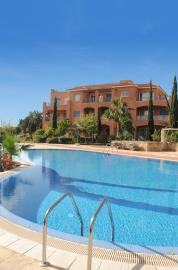 mandria-gardes--pool-area