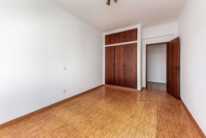 Image No.13-2 Bed Apartment for sale