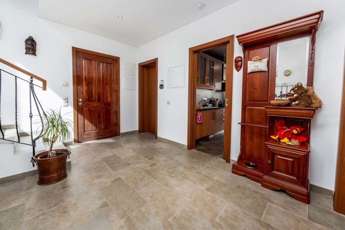 Image No.10-4 Bed Villa for sale