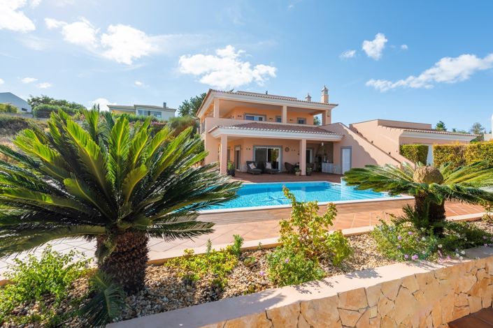 Image No.1-4 Bed Villa for sale