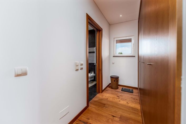 Image No.27-4 Bed Villa for sale