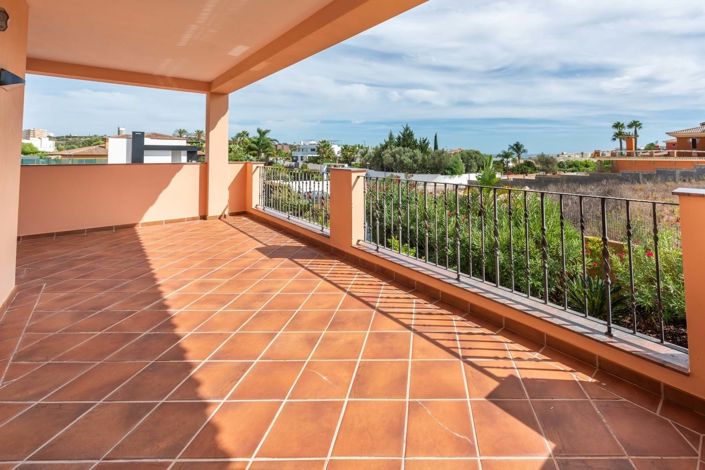 Image No.32-4 Bed Villa for sale