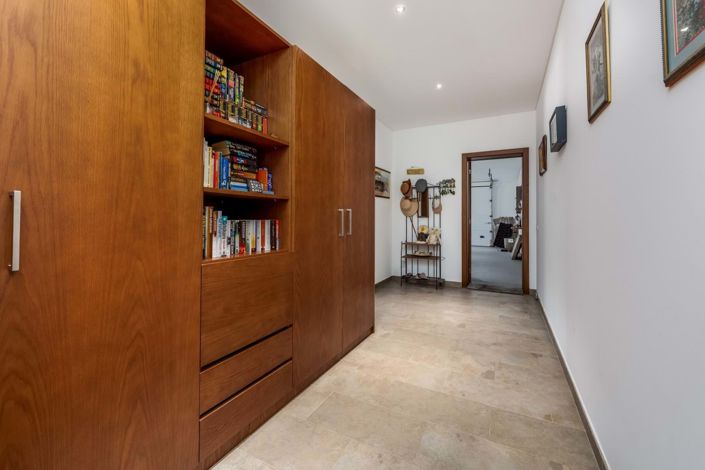 Image No.12-4 Bed Villa for sale