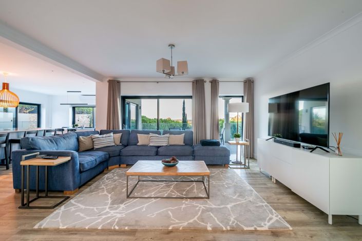 Image No.6-5 Bed Villa for sale