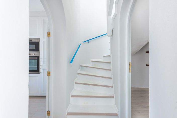 Image No.13-3 Bed Townhouse for sale