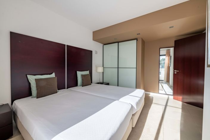 Image No.14-3 Bed Apartment for sale