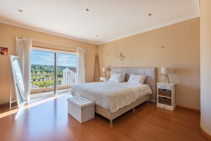 Image No.19-4 Bed Villa for sale