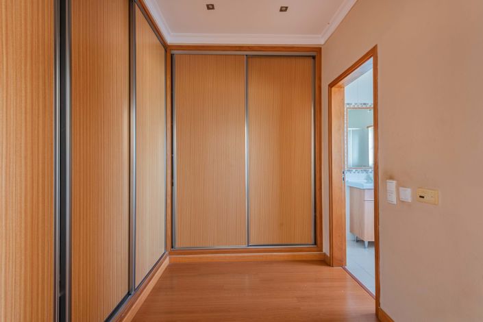 Image No.22-4 Bed Villa for sale