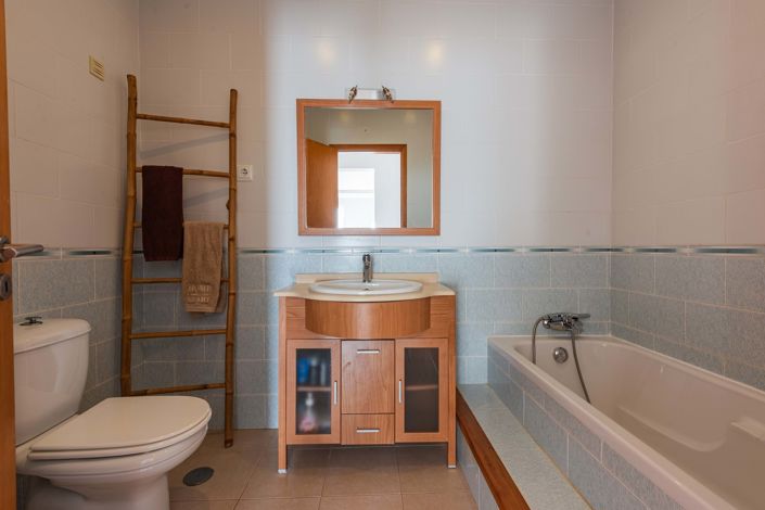 Image No.28-4 Bed Villa for sale