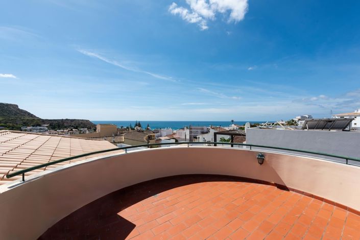 Image No.1-3 Bed Townhouse for sale