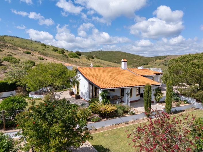 Image No.1-2 Bed Villa for sale