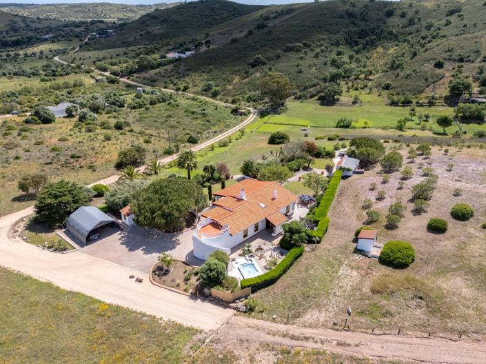 Image No.2-Villa de 2 chambres à vendre à Vila do Bispo