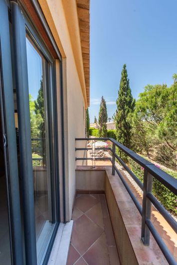 Image No.22-2 Bed Apartment for sale