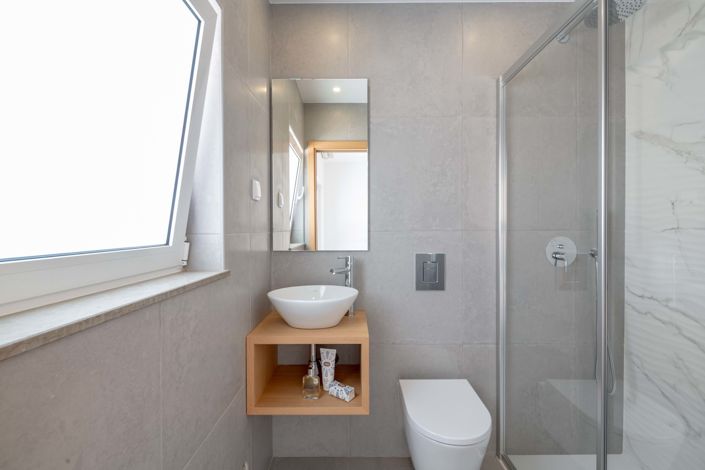 Image No.25-6 Bed Townhouse for sale