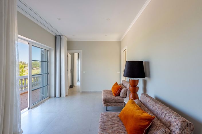 Image No.11-6 Bed Villa for sale