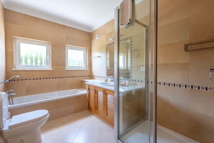 Image No.11-5 Bed Villa for sale