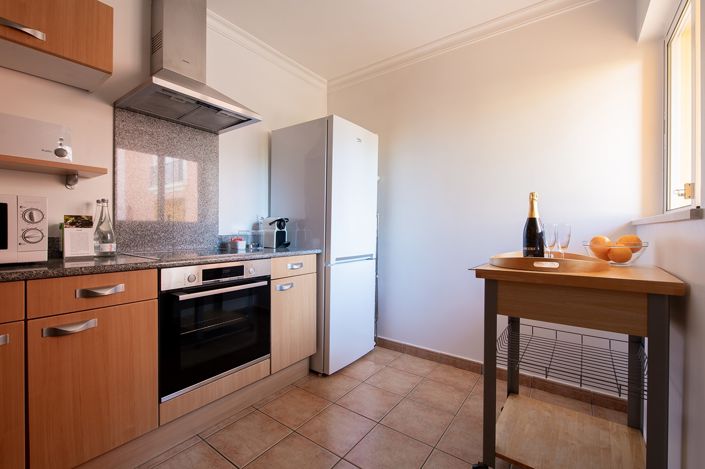 Image No.6-2 Bed Townhouse for sale