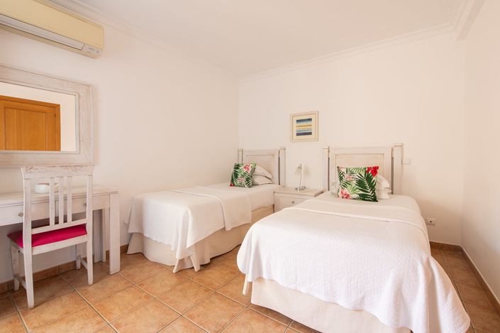 Image No.7-2 Bed Townhouse for sale