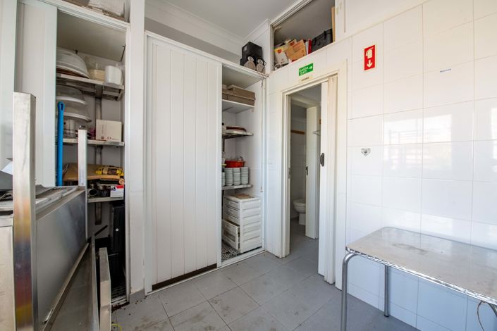 Image No.16-Commercial à vendre à Lagos