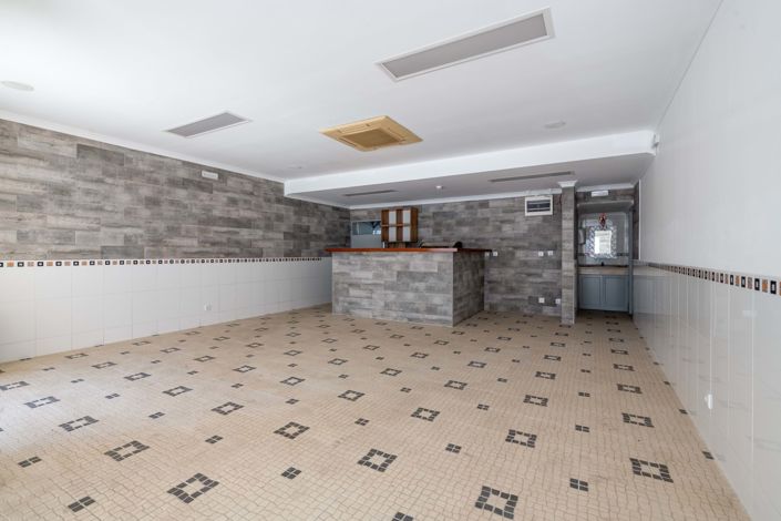 Image No.7-Commercial à vendre à Lagos