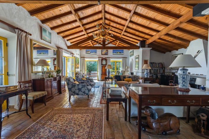 Image No.21-6 Bed Villa for sale