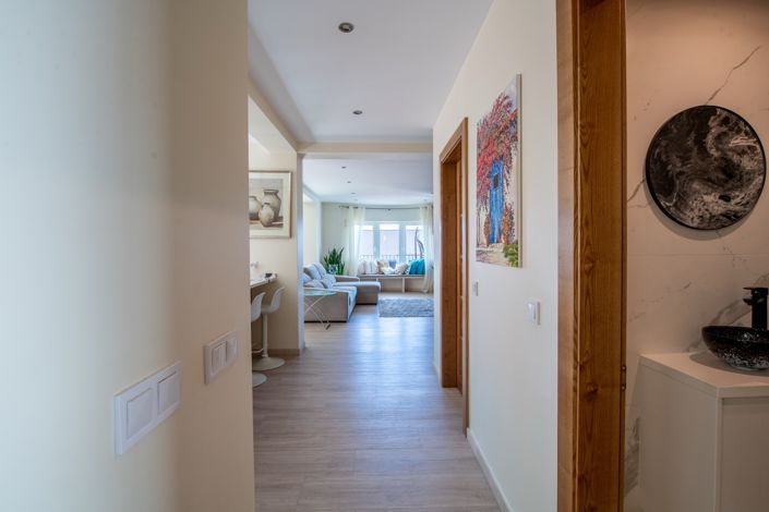 Image No.10-6 Bed Villa for sale