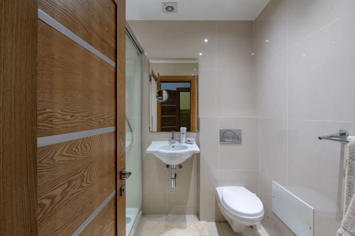 Image No.22-6 Bed Villa for sale