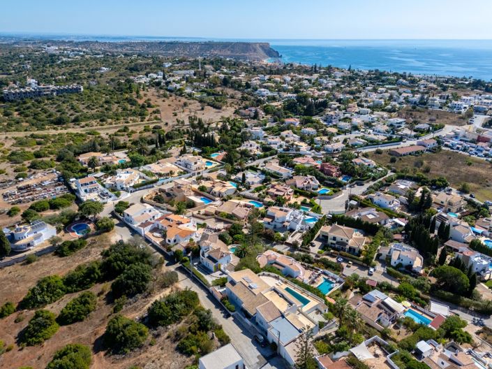 Image No.1-3 Bed Villa for sale