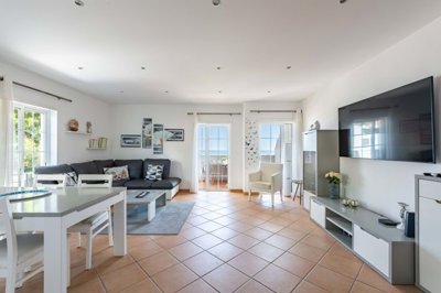 23-4523-78d1f4f8b6655591b02d22fabb36a692d73cc