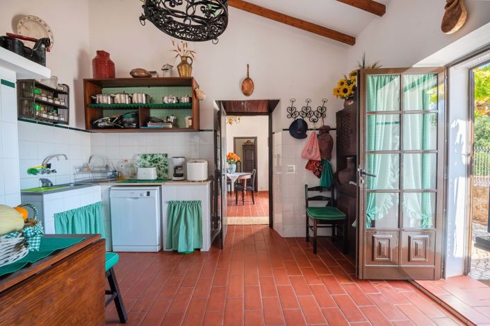 Image No.6-4 Bed Villa for sale