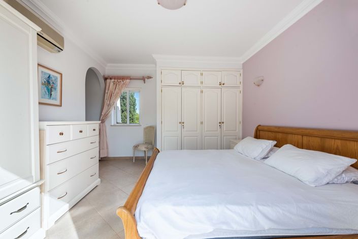 Image No.19-4 Bed Villa for sale