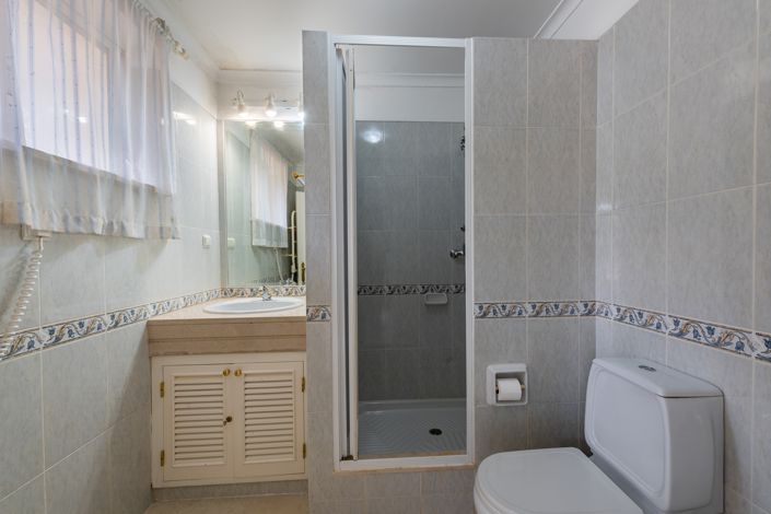Image No.28-4 Bed Villa for sale