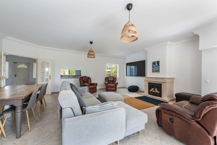 Image No.3-4 Bed Villa for sale