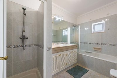 23-4535-78d1f4f8b6655591b02d22fabb36a692d73cc