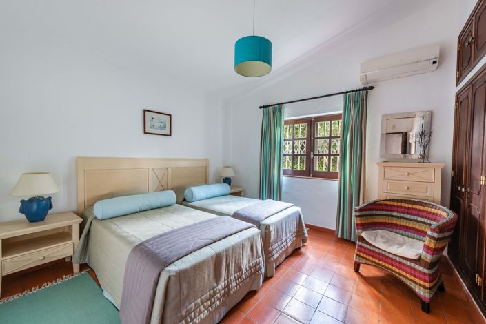 Image No.17-4 Bed Villa for sale